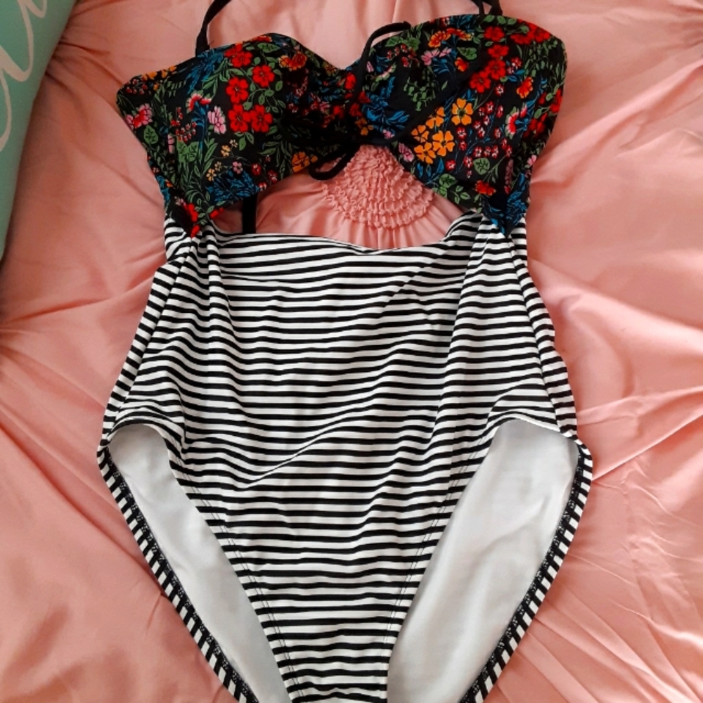 Bathing suit NWOT